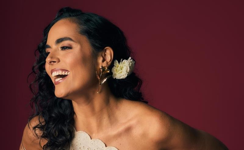 Carol Panesi leva “Festejo Brasileiro” ao SESC Tijuca